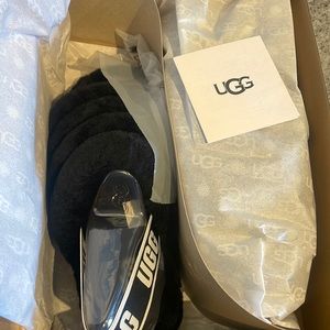 Brand new Ugg sandals!
